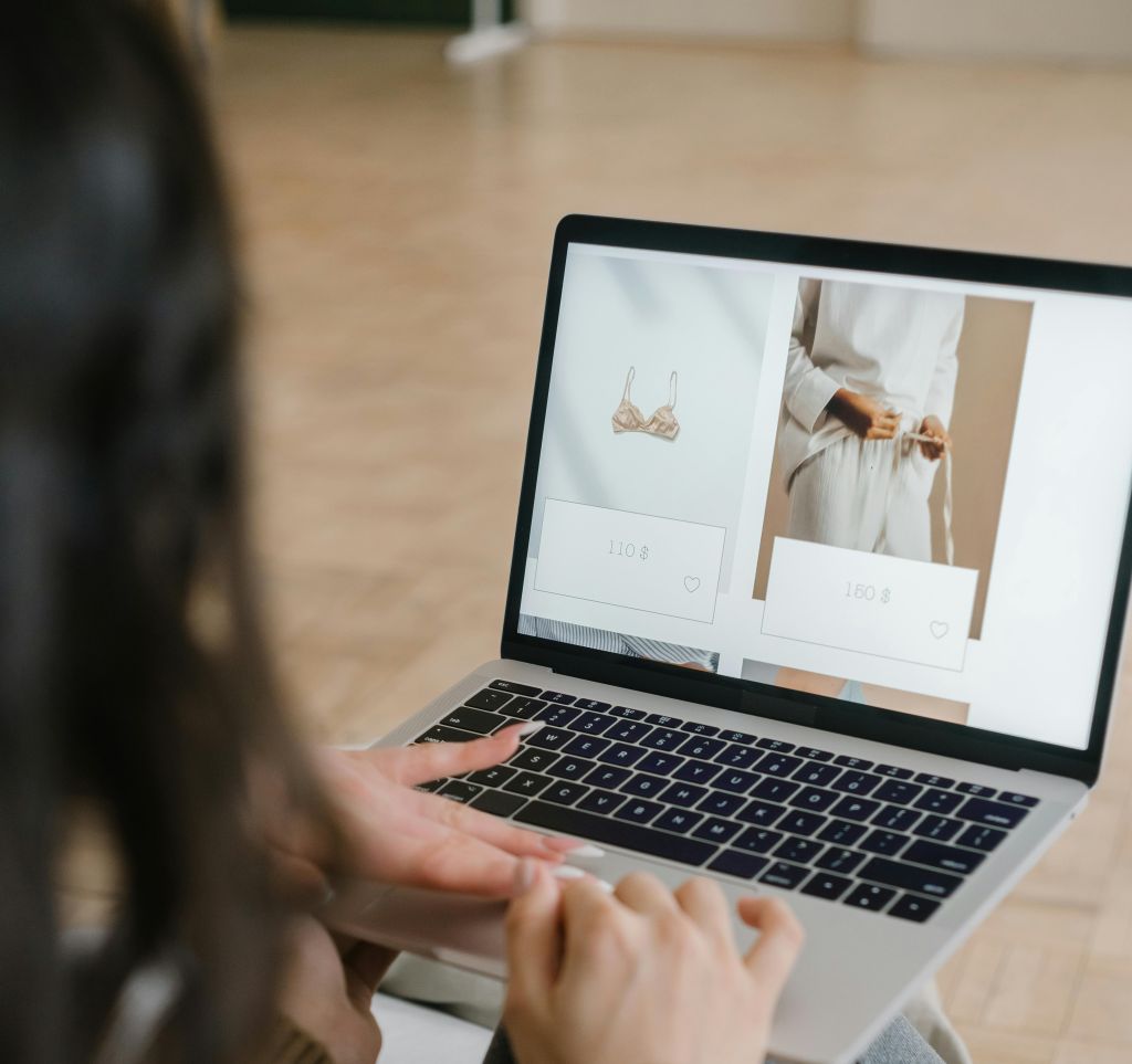 Custom Website vs Template: Solusi Jasa Pembuatan Website